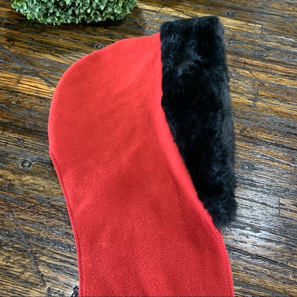 Orvis brand black faux fur hood hoodie warm red neck wrap scarf combo. Unusual - Picture 3 of 8